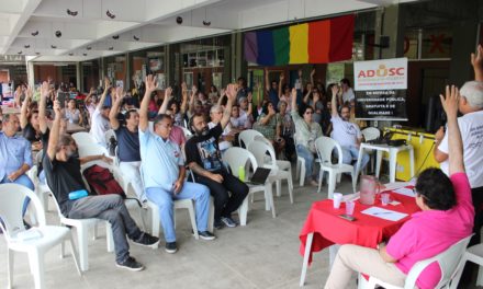 Em greve, professores da UESC aprovam contraproposta e se preparam para mais um ato em Salvador, nesta terça-feira (07)