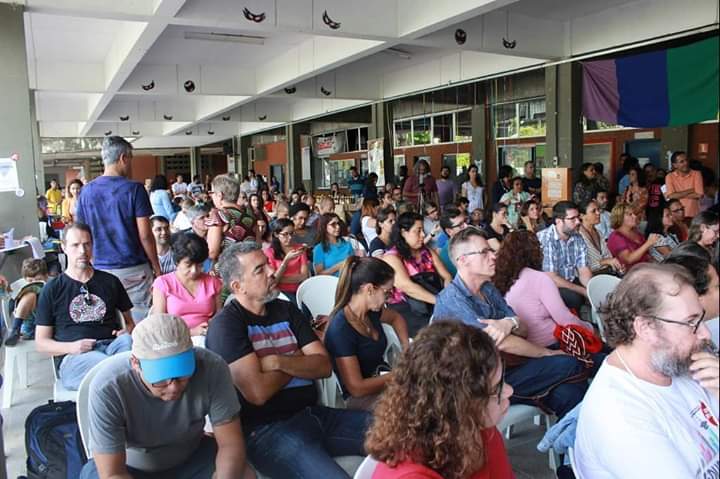 ﻿UESC: Professores saem da greve, assinam acordo e preparam calendário de reposição das aulas