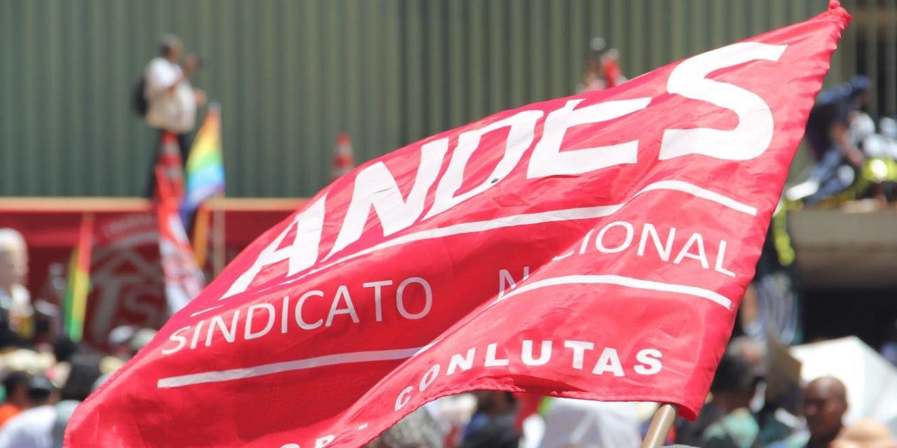 Nota do ANDES-SN favorável ao pedido de impedimento de Bolsonaro apresentado por movimentos sociais, entidades e partidos políticos