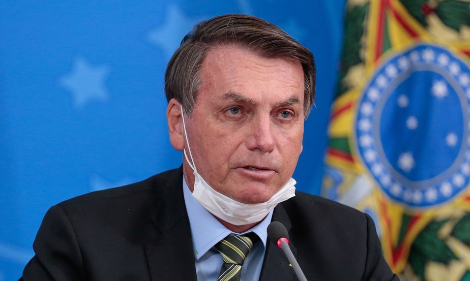 Em novo ataque, Bolsonaro intervém na escolha de reitores nas IFES durante a pandemia
