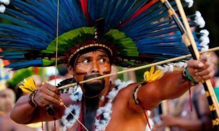 Indígenas pressionam e STF determina que governo Bolsonaro adote medidas de contenção da Covid-19 nas aldeias