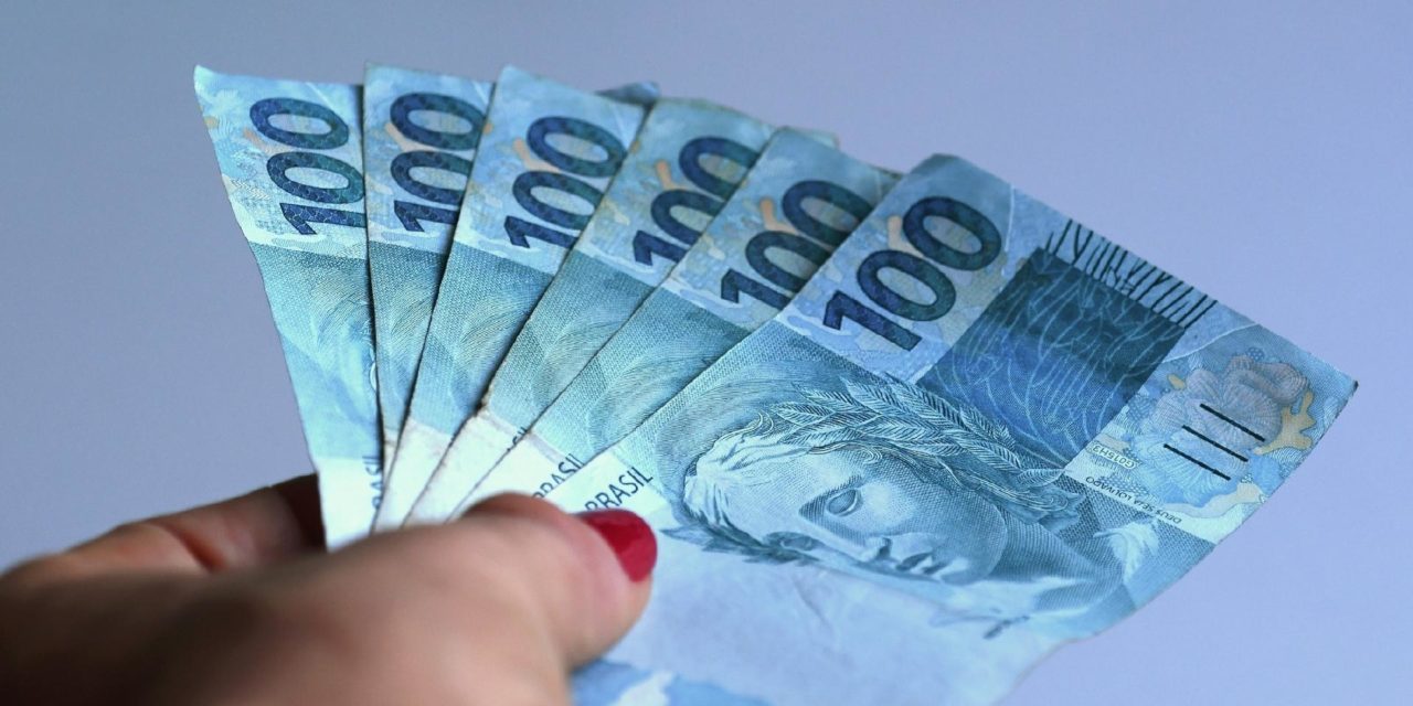 Centrais Sindicais cobram auxílio emergencial de R$ 600 até dezembro