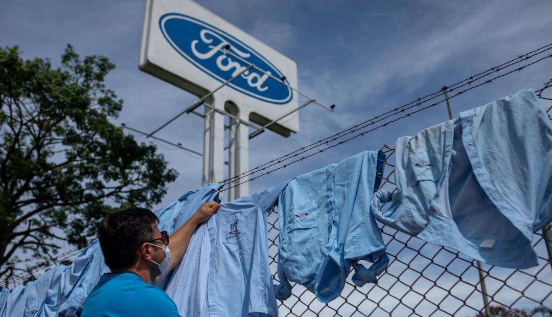 Centrais sindicais convocam ato contra o fechamento da Ford no Brasil