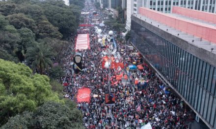 Manifestações no #19J tomam mais de 400 cidades e intensificam a luta pelo Fora Bolsonaro