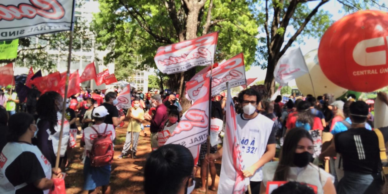 Servidores públicos se mobilizam em Brasília contra Reforma Administrativa e PEC dos Precatórios