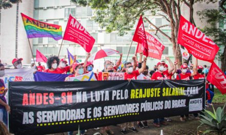 Servidoras e servidores públicos do Brasil participam de mais um ato pelo reajuste salarial de 19,99%