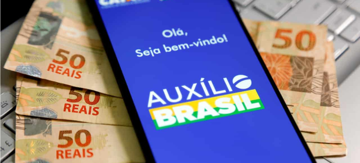 Com consignado liberado pelo governo, bancos planejam lucrar muito com Auxílio Brasil