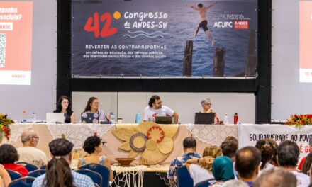Participantes do 42º Congresso deliberam sobre lutas nas Estaduais, Municipais e Distrital