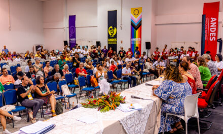 42º Congresso do ANDES-SN termina com aprovação de moções e leitura da Carta de Fortaleza