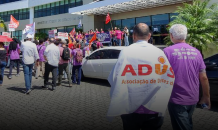 Vitória! Mobilização docente garante liberação das DEs represadas pelo governo
